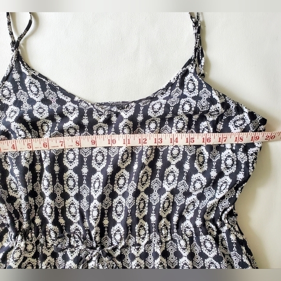 2/$35 SALE Summer Sundress Spaghetti straps Drawstring waist   Large - Picture 9 of 12